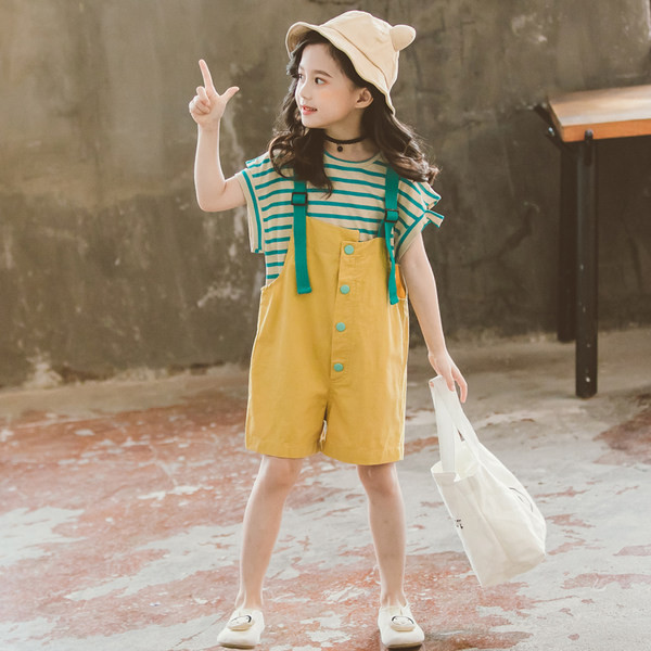 Детски комплект от две части -гащеризон и тениска за момичета