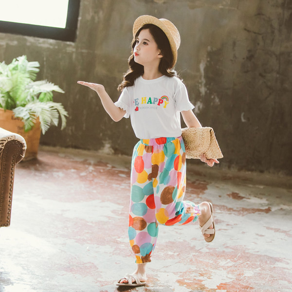 Летен сет за момиче - тениска и шарен панталон