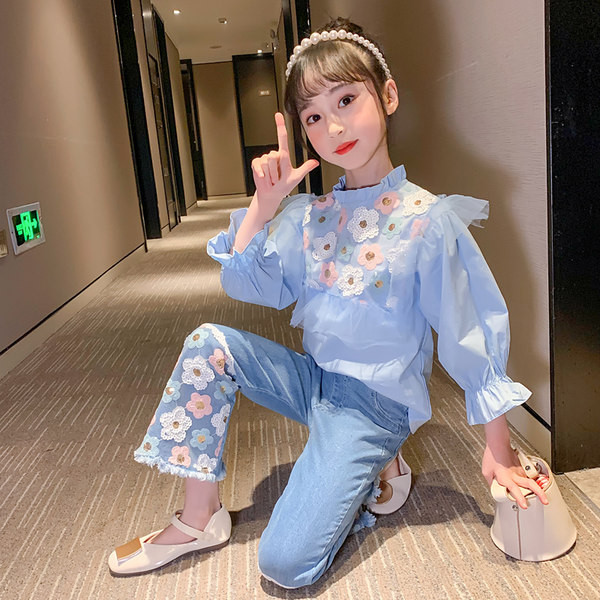 Модерен детски комплект с флорални мотиви 