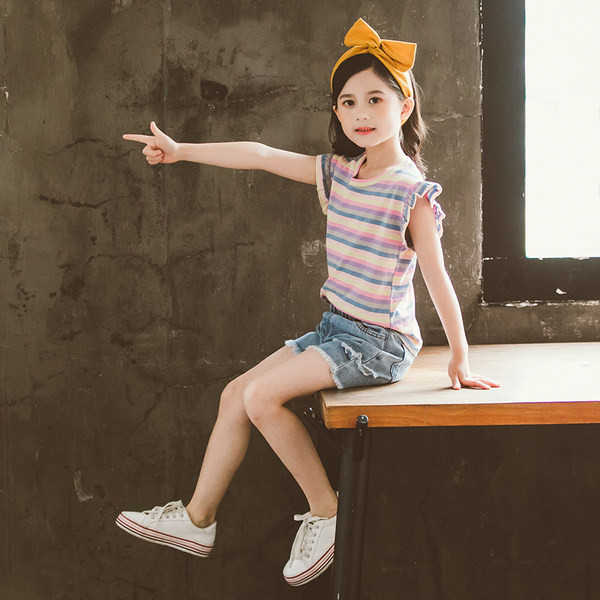 Ежедневен детски комплект за момичета -раирана блуза и къси дънки