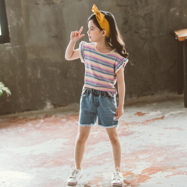 Ежедневен детски комплект за момичета -раирана блуза и къси дънки