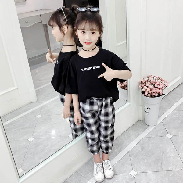 Пролетно-летен сет от тениска и карирани панталони