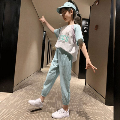 Детски комплект от две части тениска и долнище с ластик на крачолите