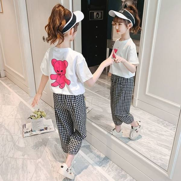 Детски комплект от две части тениска и долнище с ластик на крачолите 