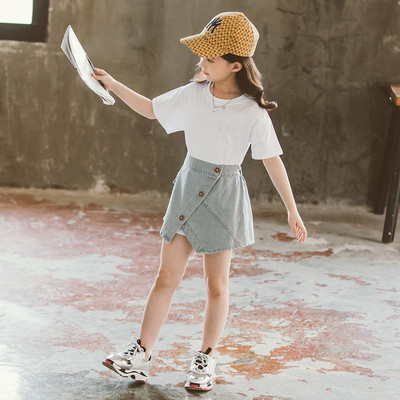 Детски комплект от две части пола и тениска с къс ръкав