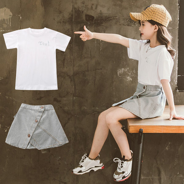 Детски комплект от две части пола и тениска с къс ръкав