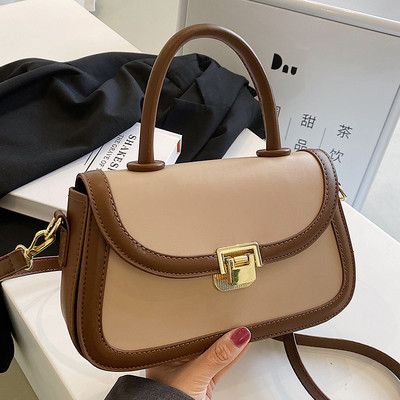 Кожена чанта с метално закопчаване и дълга дръжка за жени