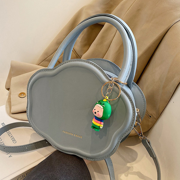 Кожена чанта нов модел с надпис за жени