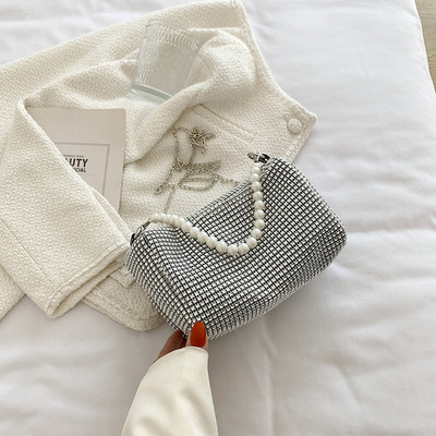 Модерна чанта с камъни