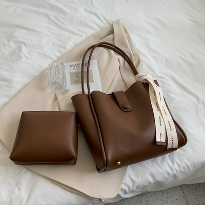 Дамска ежедневна чанта  с дълги дръжка