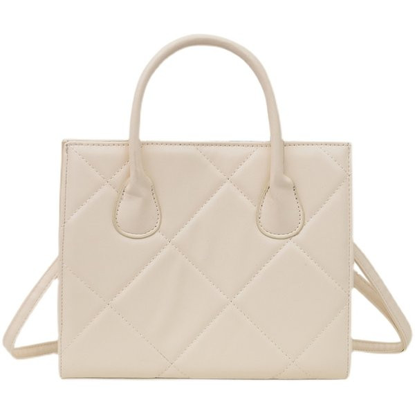 Малка дамска чанта с капитониран ефект