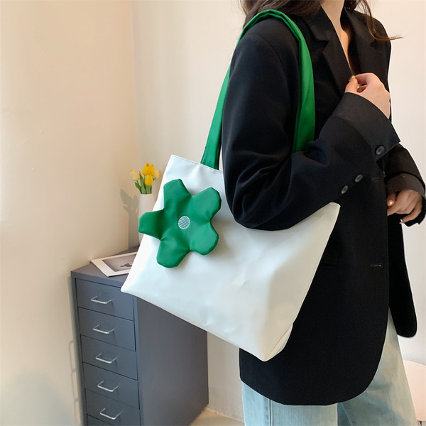 Дамска чанта от текстил няколко цвята 