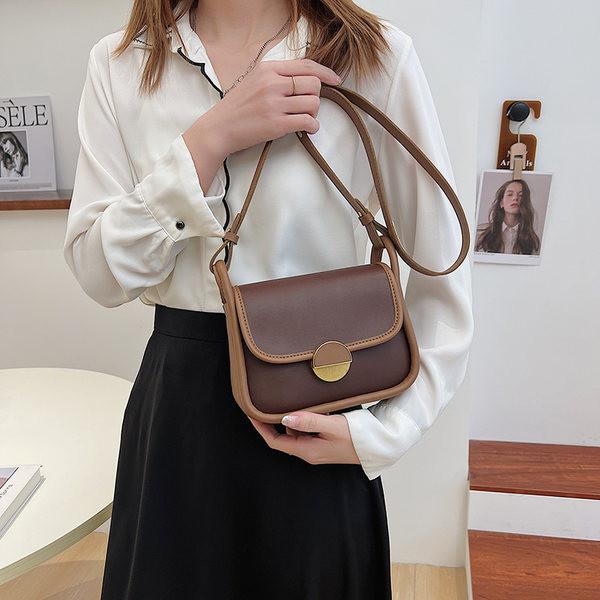 Кожена дамска чанта с дълга дръжка в три цвята