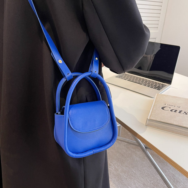 Дамска кожена чанта с дълга и къса дръжка - четири цвята