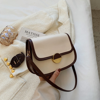 Нов модел дамска чанта с метална закопчалка