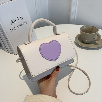 Модерна чанта от еко кожа със сърце