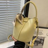 Дамска чанта от еко кожа подходяща за ежедневието