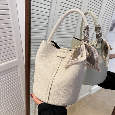 Дамска чанта от еко кожа подходяща за ежедневието