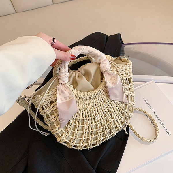 Дамска плетена чанта с текстилна подплата