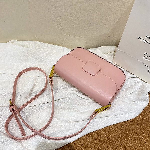 Кожена дамска чанта в няколко цвята 