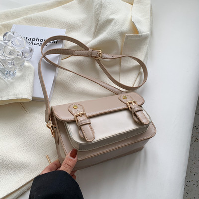 Дамска малка чанта с катарами