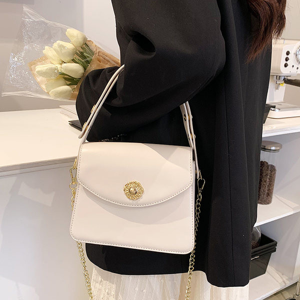 Модерна чанта от еко кожа със закопчалка