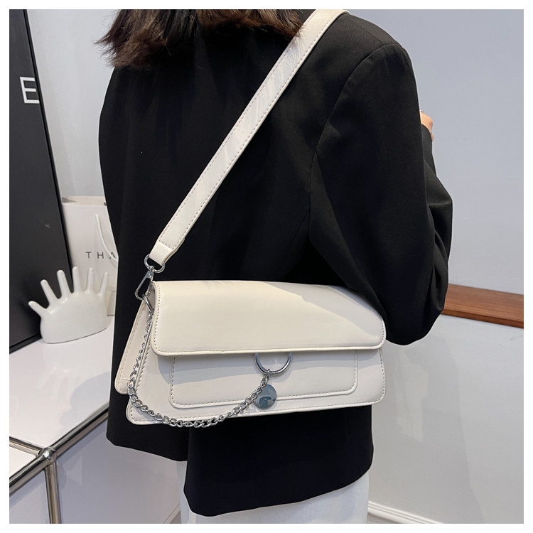 Moderna ženska torba sa metalnim lancem za žene