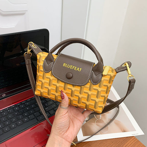 Нов модел малка дамска чанта с дръжка за рамо