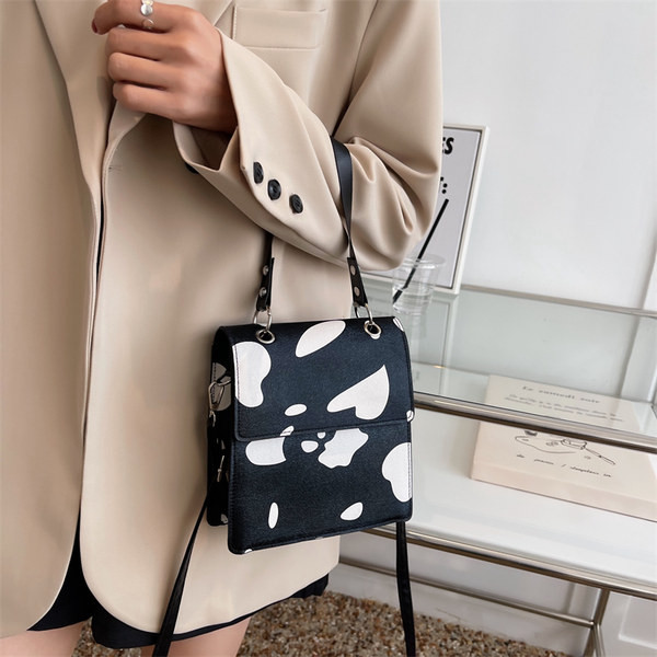 Дамска чанта с къса и дълга дръжка в два цвята