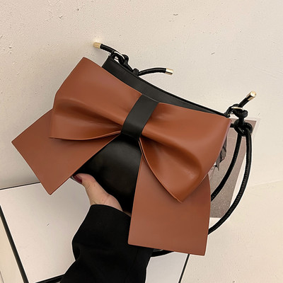 Нов модел дамска чанта от еко кожа с панделка 