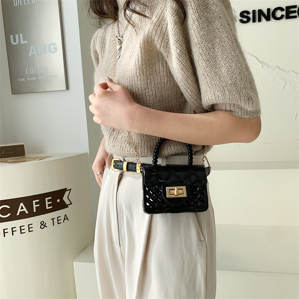 Актуална чанта със закопчалка 