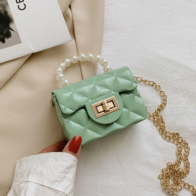 Дамска мини чанта с декорация перли