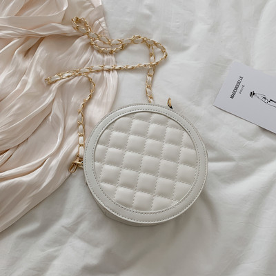 Нов модел дамска чанта от еко кожа с метална верижка