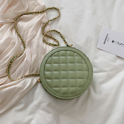 Нов модел дамска чанта от еко кожа с метална верижка