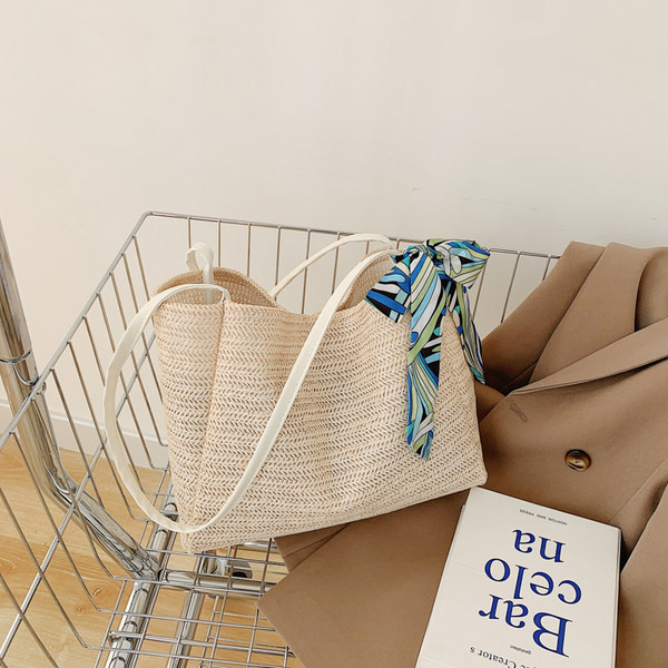 Ежедневна чанта с връзки 