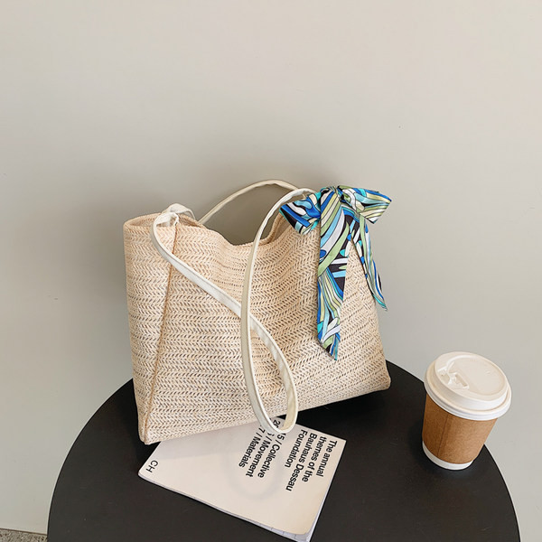 Ежедневна чанта с връзки 