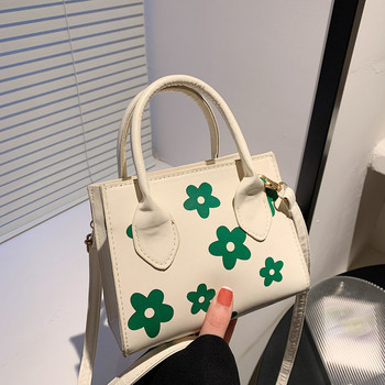 Модерна дамска чанта с флорален десен