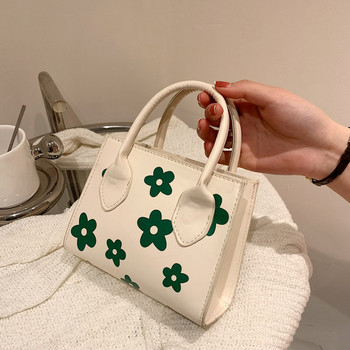 Модерна дамска чанта с флорален десен