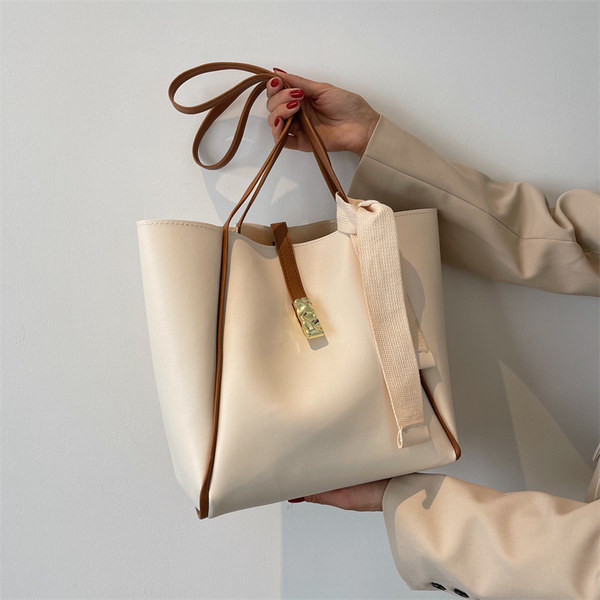 Ежедневна дамска чанта в три цвята за рамо