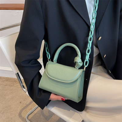 Нов модел чанта от еко кожа с две дръжки