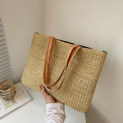 Дамска сламена чанта тип торба