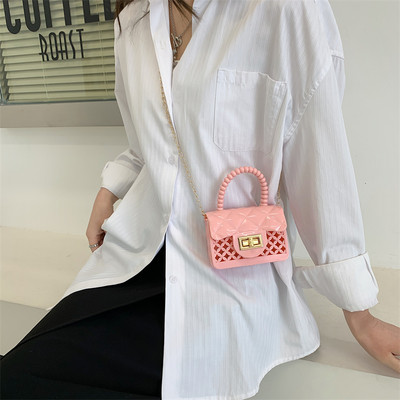 Дамска мини силиконова чанта с метално закопчаване 