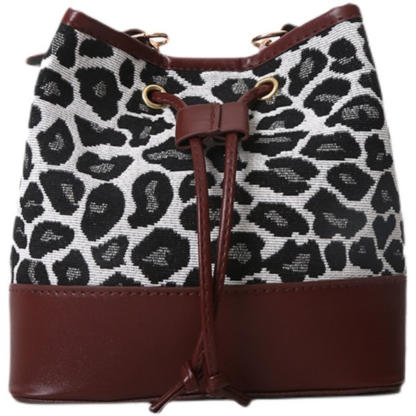 Ежедневна чанта с връзки и животински принт