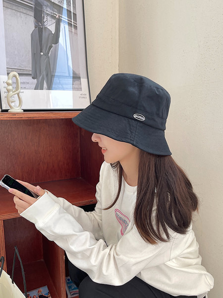 Дамска рибарска шапка в три цвята