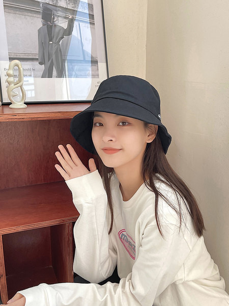 Дамска рибарска шапка в три цвята