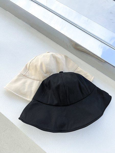 Дамска шапка с UV защита тип рибарска