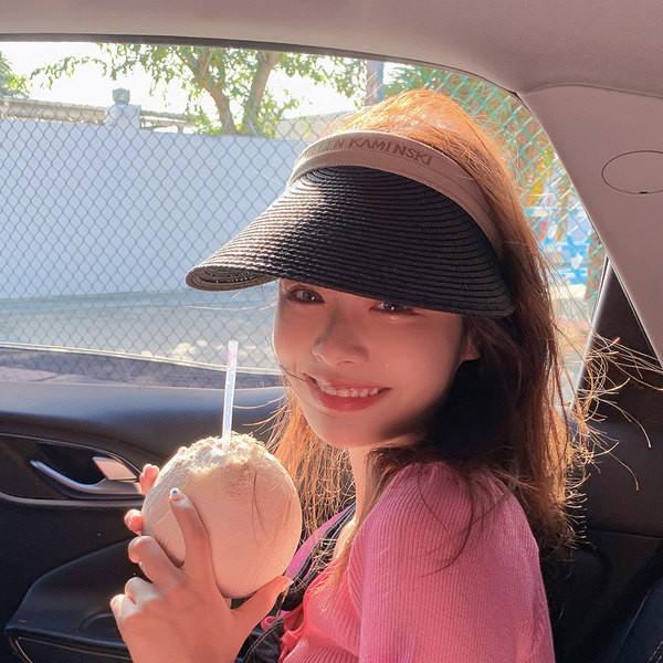 Дамска плажна сламена шапка с надпис 