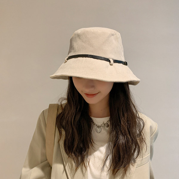 Дамска шапка рипс в три цвята