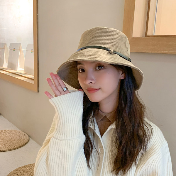 Дамска шапка рипс в три цвята