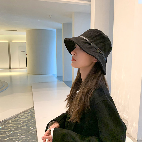 Дамска шапка рипс в три цвята